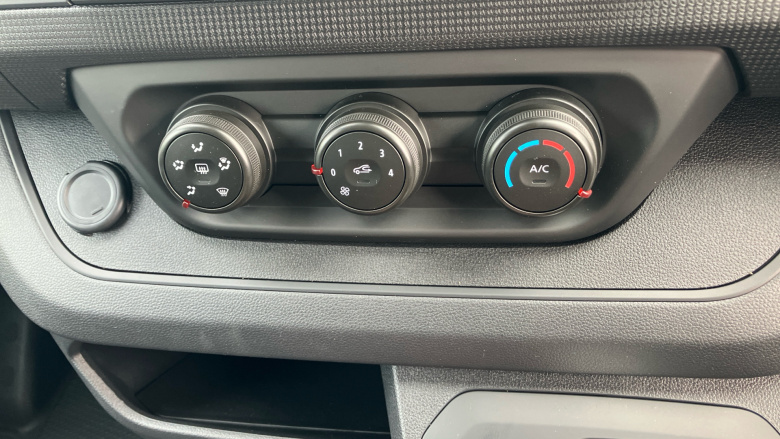 Renault Trafic Swb Diesel SL30 Blue dCi 150 Advance [Safety] Van EAG9